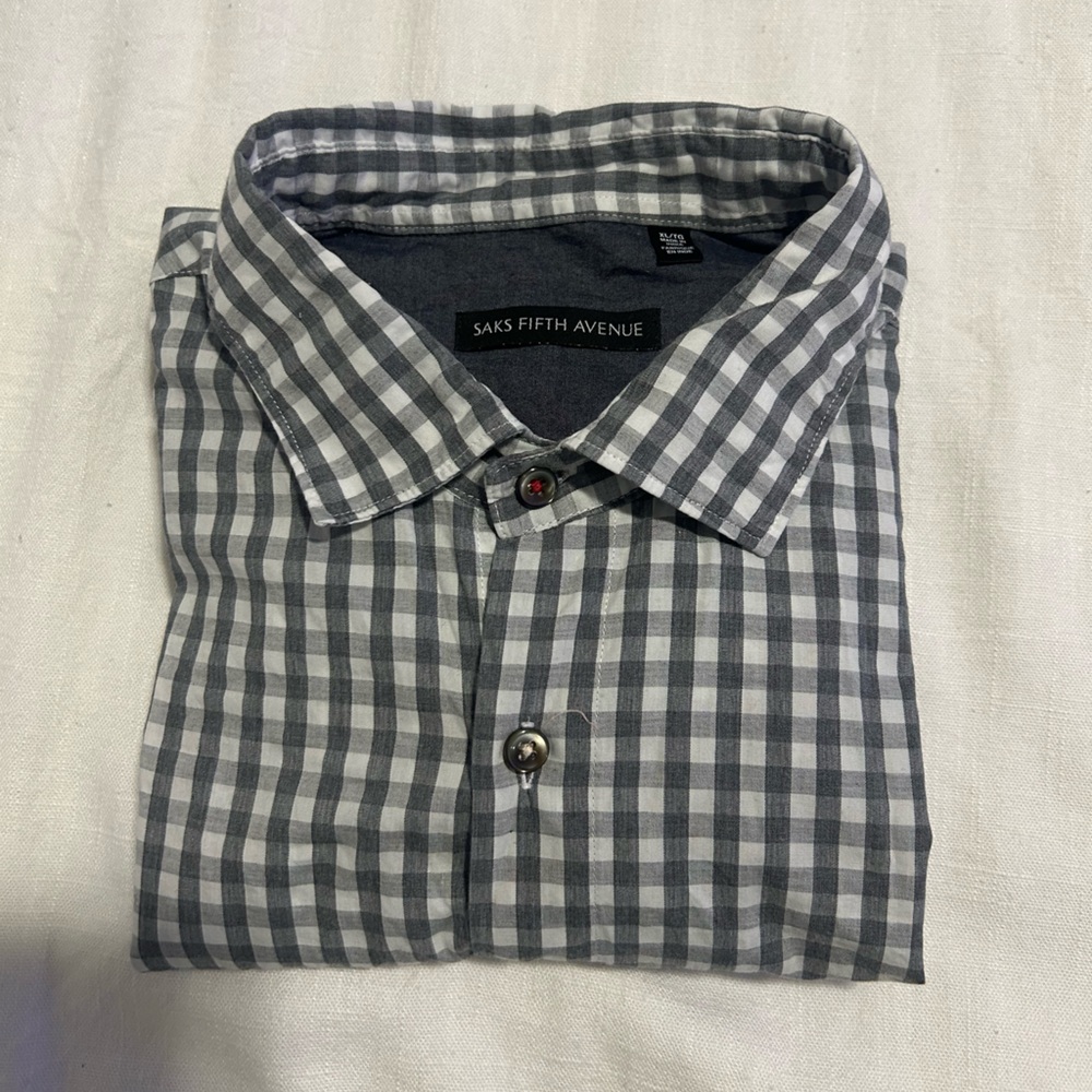 Saks Fifth Avenue Men’s XL Long Sleeve Button Up Grey And White Plaid Shirt